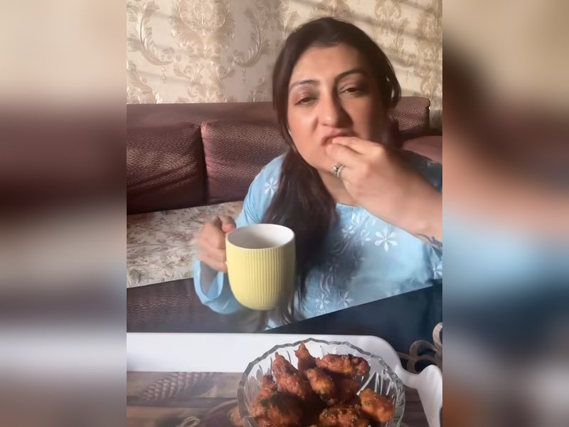 ‘Kumkum’ actress Juhi Parmar shares her ideal monsoon recipe