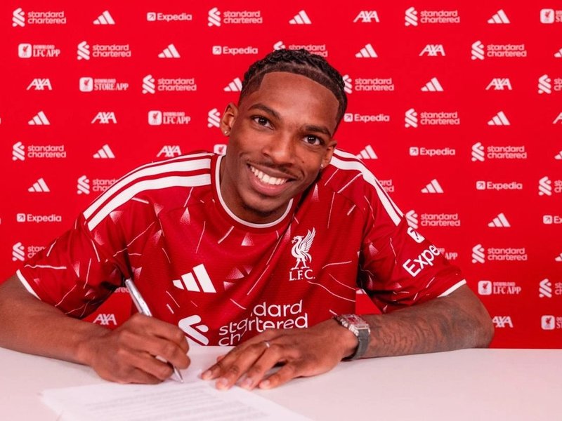 French defender Jeremy Jacquet joins Liverpool from Rennes, says 'excited to get started'. Photo credit: Liverpool FC