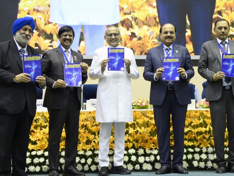 नैतिकता के बिना आर्थिक विकास कभी भी समाज की सच्ची सेवा नहीं कर सकता : उपराष्ट्रपति