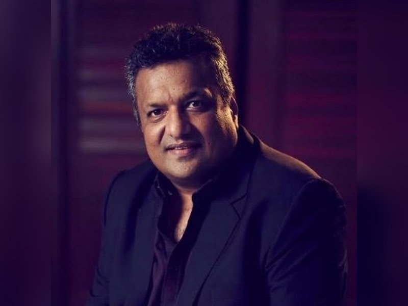 Sanjay Gupta faces backlash for comparing Rhea Chakraborty with Siya Goyal: What is wrong with you? 