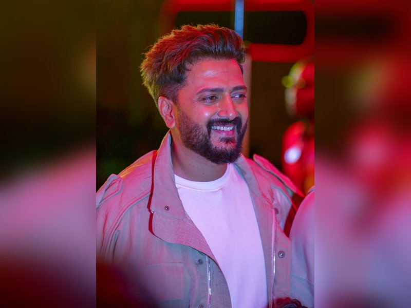 Riteish Deshmukh gives reality check to Shivangi Joshi, asks ‘Log tumhari pooja kare yahan par?’