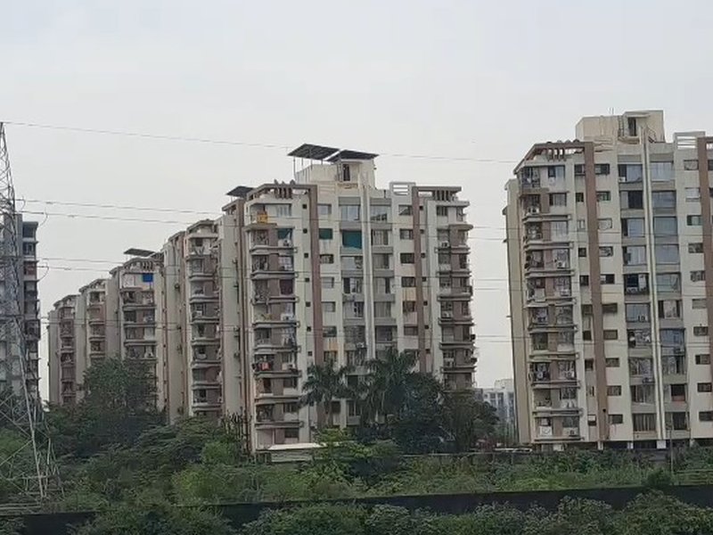 सूरत में घर खरीदना होगा महंगा, 15 जुलाई से फ्लैट्स के दामों में 5-10 प्रतिशत बढ़ोतरी की तैयारी