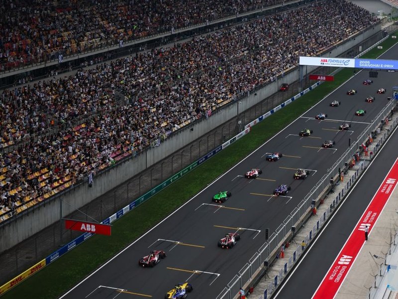 Lucas di Grassi claims shock victory in 2025-26 Shanghai E-Prix double-header as Wehrlein takes title lead in Formula E Championship in Shanghai on Sunday. Photo credit: Xinhua