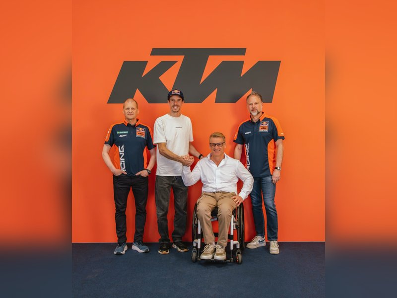 KTM Factory Racing signs Alex Marquez and Fabio Di Giannantonio on multi-year deals from 2027 MotoGP season. 