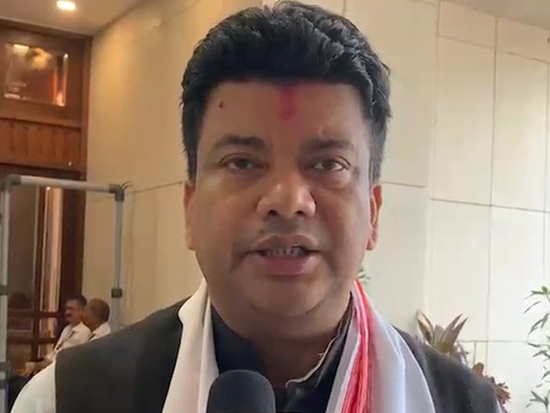 असम विधानसभा के बजट सत्र में कांग्रेस का प्रदर्शन; बिजली, शिक्षा, इथेनॉल और जलभराव के मुद्दों पर सरकार को घेरा