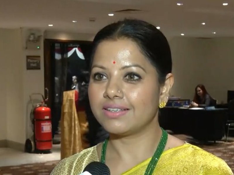 जकार्ता कन्वेंशन सेंटर में उमड़ा भारतीय समुदाय, पीएम मोदी के संबोधन का बेसब्री से इंतजार