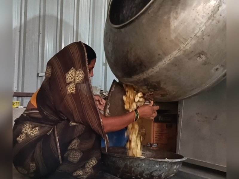 Inspired by Atmanirbhar Bharat, Burhanpur woman launches Banana chips startup (Photo: IANS)