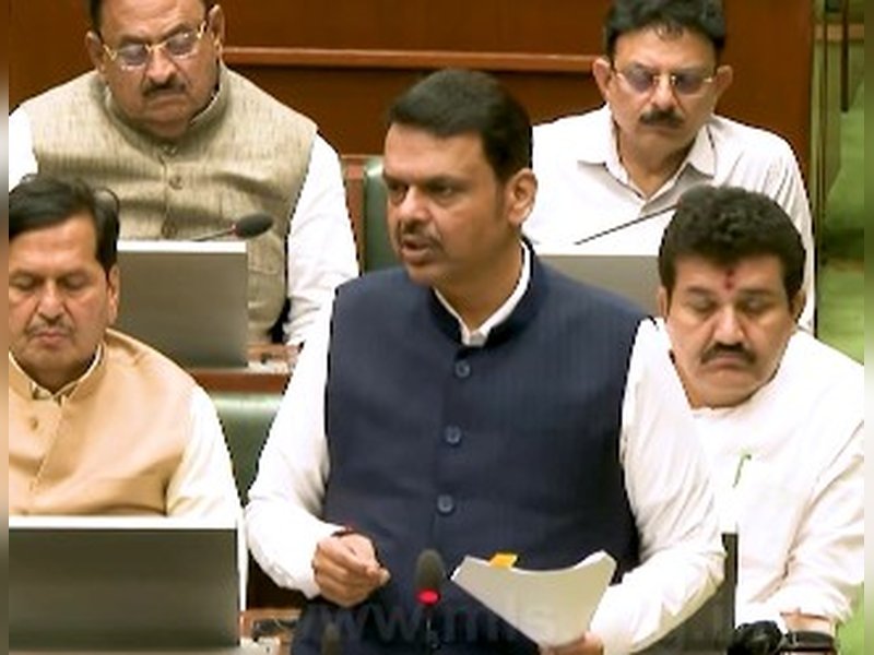 'मुझे बुरा-भला कहें, लेकिन महाराष्ट्र को बदनाम न करें': विपक्ष के 'मिसिंग लिंक' भूस्खलन आरोप पर सीएम फडणवीस