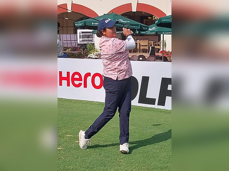 Amandeep Drall fires bogey-free 68 to take two-shot lead in 9th Leg of Women’s Pro Golf Tour (WPGT) at the Clover Greens in Hosur on Thursday. Photo credit:  www.golfxyz.in 