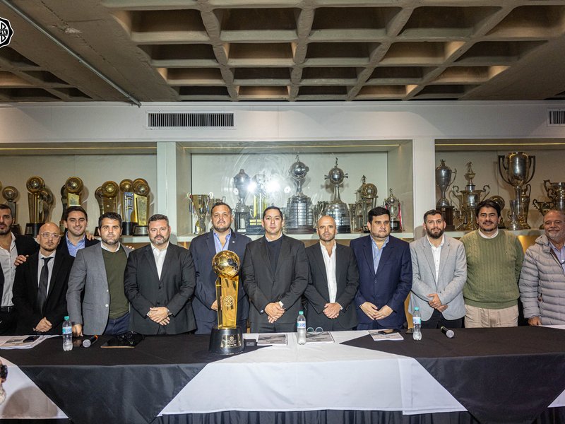 Paraguay's Olimpia unveils World Cup stadium plans