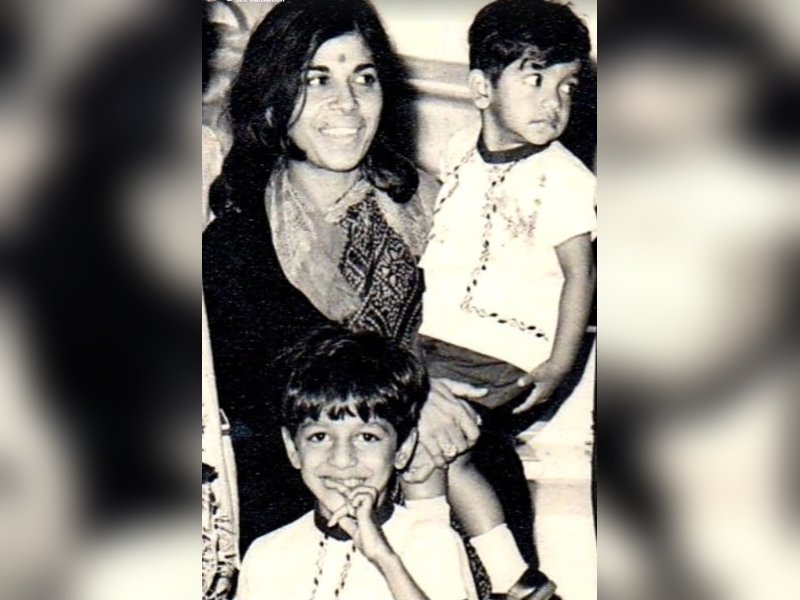 Chunky Panday remembers his late mother on her death anniversary: Miss You Mom