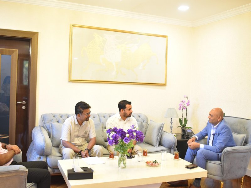 Indian Ambassador in Azerbaijan discusses upcoming activities with diaspora