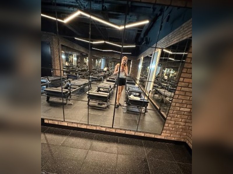 Nargis Fakhri swaps gym workout to try her hand at pilates 