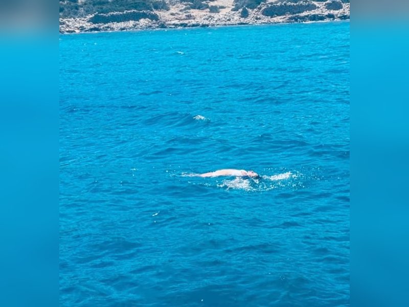 Kareena Kapoor swims in the middle of the Aegean Sea during her Greece vacation