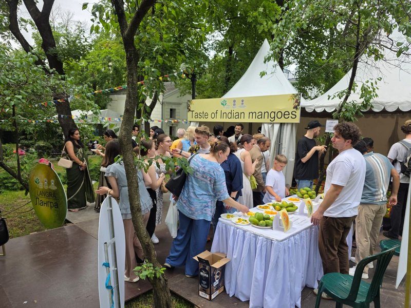 Indian Mangoes to arrive in Russian stores, Embassy organises Mango festival