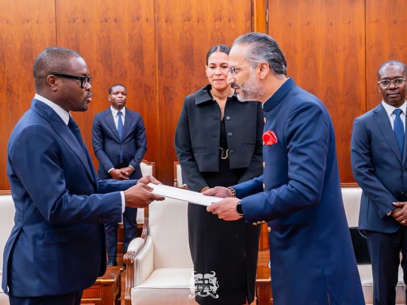 Indian Ambassador Abhishek Singh presents credentials to Benin Prez