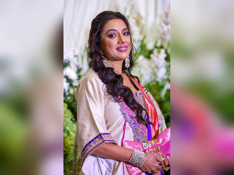 Rupali Ganguly celebrates Vijay Ganguly's National Award for 'Aaj Ki Raat', calls Tamannaah Bhatia 'a star'