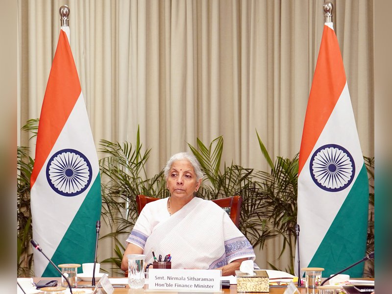 बिना परेशानी के आम लोगों को समय पर सेवाएं देना आयकर विभाग की जिम्मेदारी: निर्मला सीतारमण 