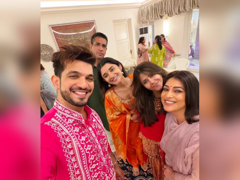 Arjun Bijlani thanks Ekta Kapoor for Guruji's satsang: Some moments don't need words, they're meant to be felt