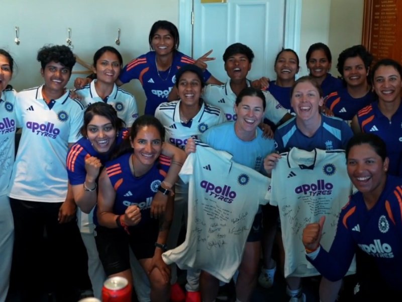 Team India honour retiring Beaumont, Knight with signed jerseys 