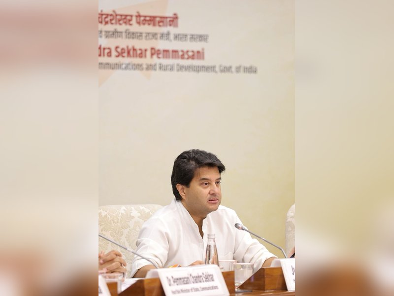 इंडिया पोस्ट ने पहली तिमाही में पहली बार 4,000 करोड़ रुपए का कारोबार पार किया, रचा नया इतिहास: ज्योतिरादित्य सिंधिया