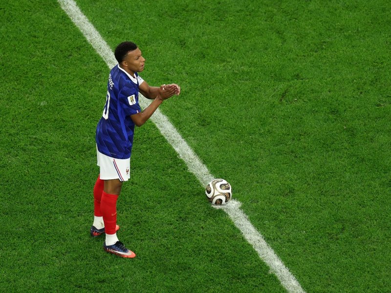When you win, you hold your head high; when you lose, you have to keep it: Mbappe  