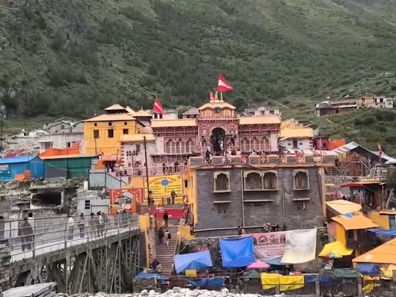 Char Dham Yatra: Over 14 lakh visit Kedarnath so far; Badrinath sees 6000 devotees daily amid heavy rainfall 