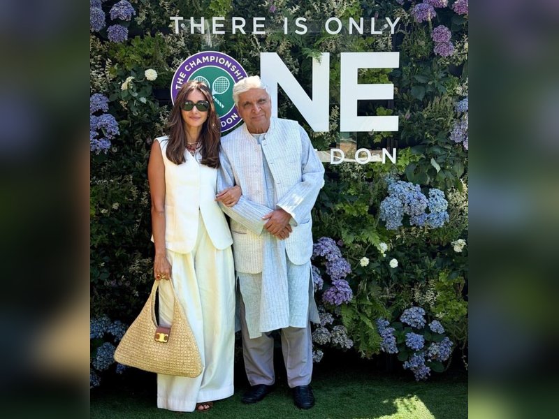 Javed Akhtar shares a heartwarming moment with daughter-in-law Shibani Dandekar at Wimbledon