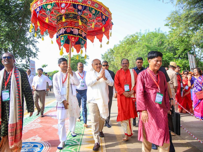 Gandhinagar: Gujarat Chief Minister Bhupendra Patel during the fifth Jagannath Rath Yatra from the Jagannath Temple in Adalaj, Gandhinagar district, on Thursday, July 16, 2026. (Photo: IANS/X/@InfoGujarat)