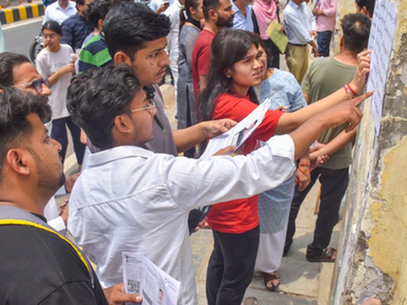 नीट यूजी 2026 का रिजल्ट जारी, 11.21 लाख अभ्यर्थी हुए सफल; पंजाब के आर्यन गुप्ता और हरियाणा के पांशुल बंसल ने किया टॉप