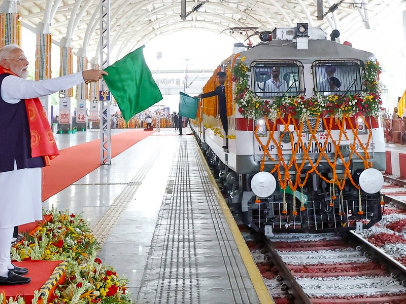 Jalandhar: Prime Minister Narendra Modi flags off the Kartoli–Ambala train service and the Amritsar (Chheharta)–Varanasi train service during the launch of multiple rail and road infrastructure projects in Jalandhar district of Punjab on Friday, July 17, 2026. (Photo: IANS/PMO)
