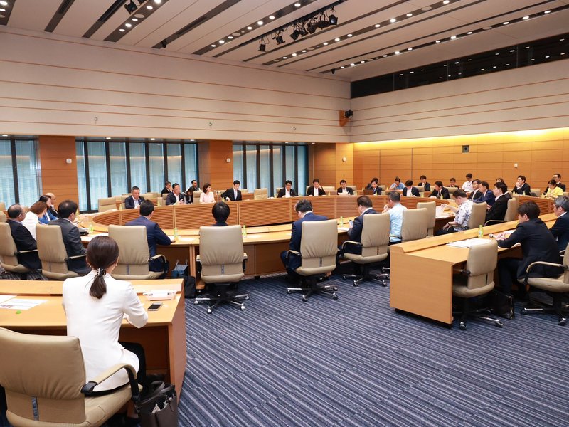 Indian envoy meets Japanese parliamentarians, discusses deepening bilateral ties