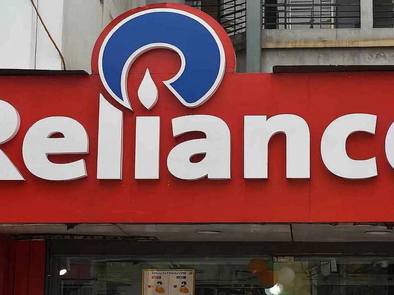 RIL clocks 22 pc drop in its April-June quarter net profit to Rs 20,946 crore