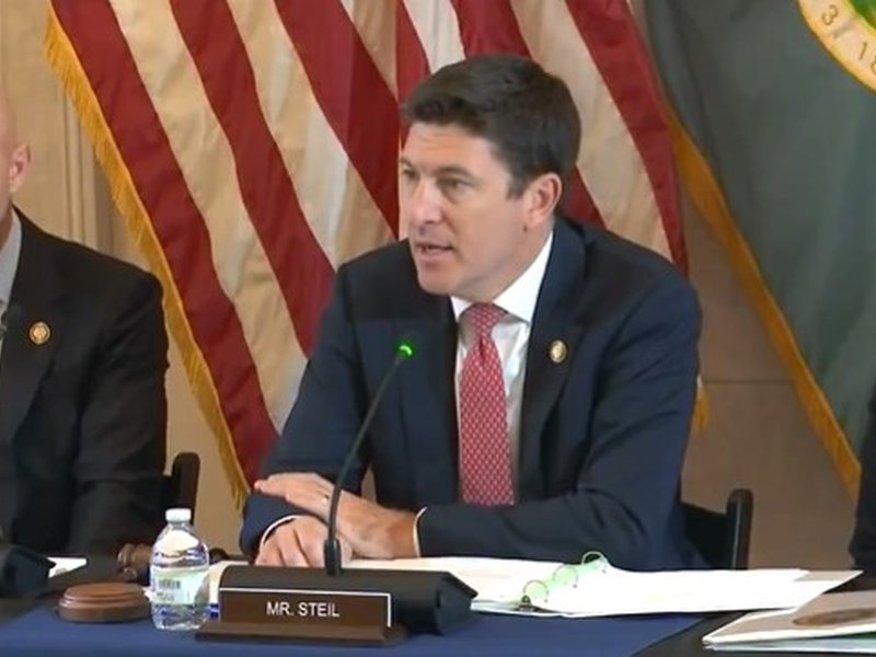US lawmakers push Senate to clear crypto bill