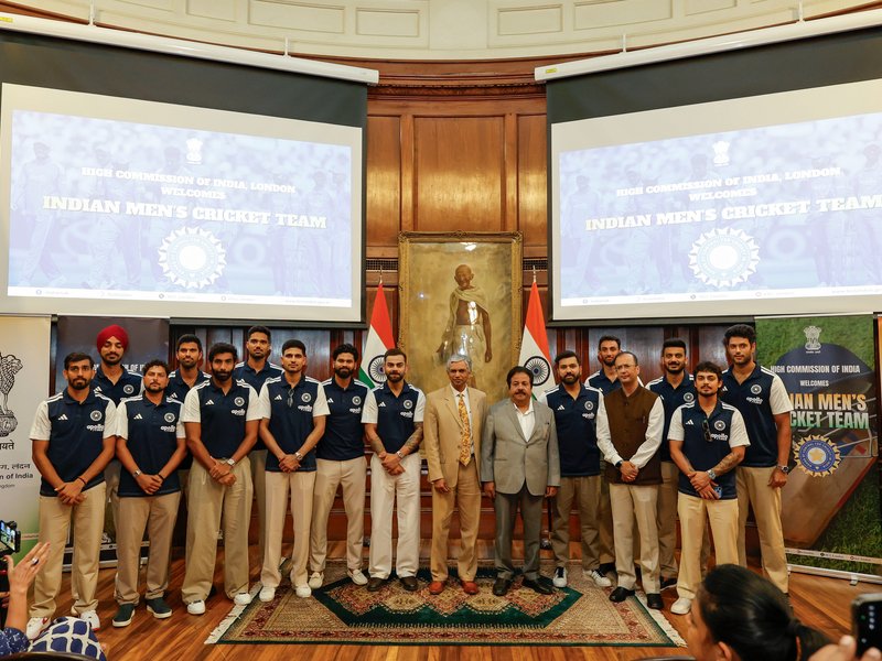 Team India visit High Commission of India in London ahead of Lord’s decider