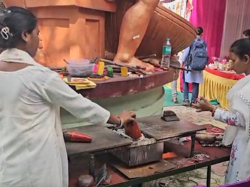 Jharkhand: Women in Churchu become 'Lakhpati Didis', lac bangles transform their fortunes (Photo: IANS)
