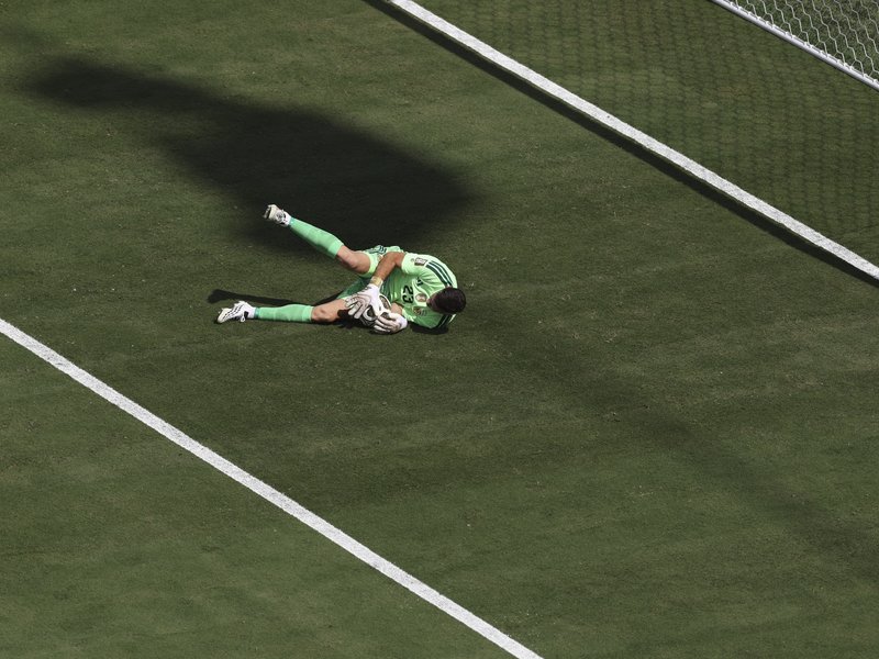 'I'm so sorry, really tried my best', says Argentina goalkeeper Martinez in heartfelt post after World Cup heartbreak