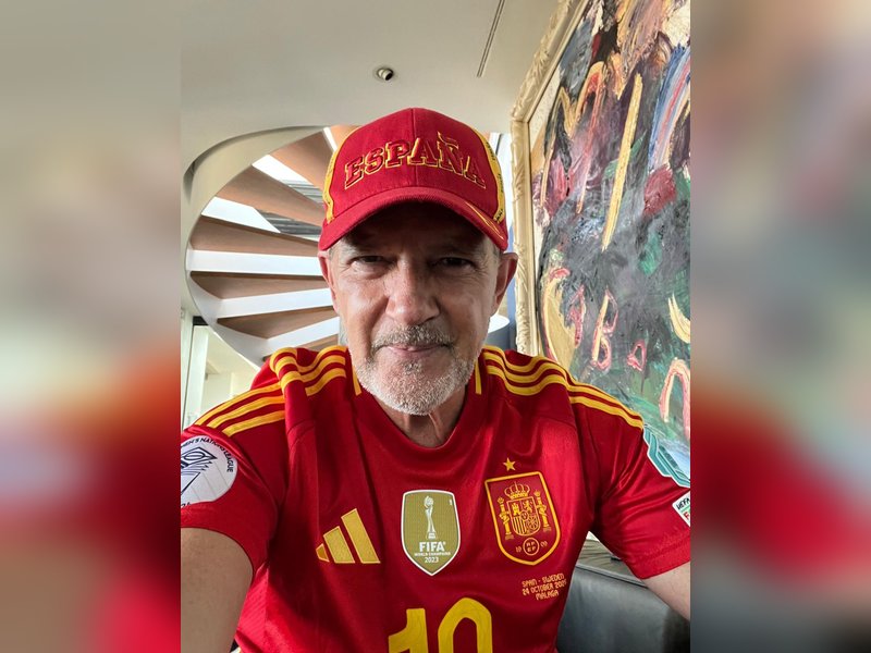 Antonio Banderas celebrates Spain's FIFA World Cup success:  A total blast