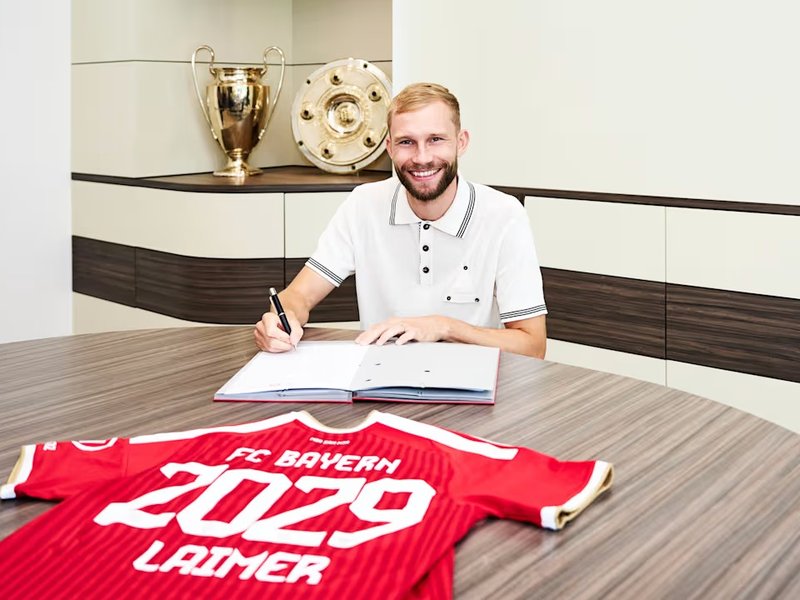 Bayern extends Laimer's contract through 2029