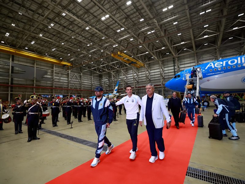 Argentina without Messi receive grand welcome after FIFA WC heartbreak