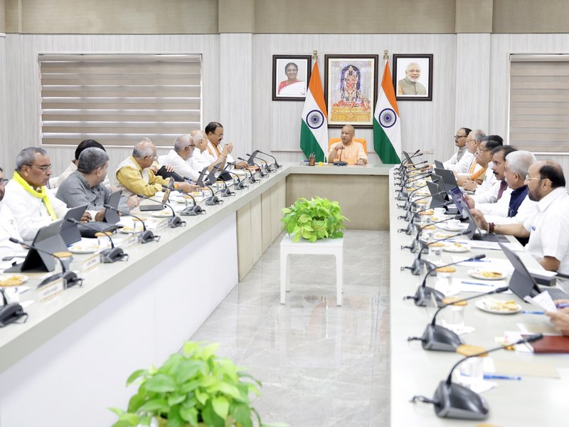 यूपी कैबिनेट से कई प्रस्तावों पर मुहर, नए एक्सप्रेसवे, स्कूटी योजना और मानसून सत्र को मिली मंजूरी