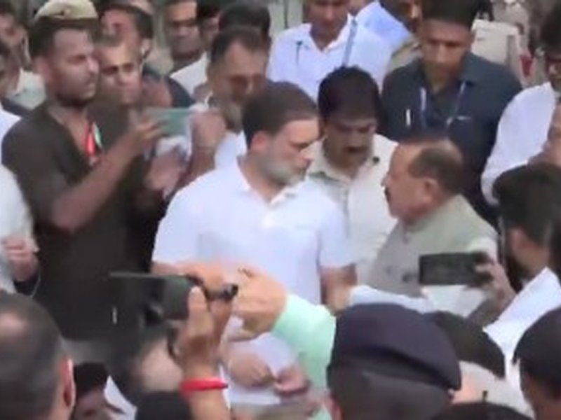 MoS in PMO Jitendra Singh meets Rahul Gandhi as Cong leadership protests outside PM’s house
