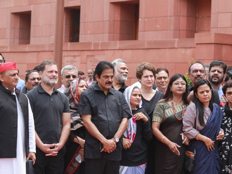 'Their hearts are as black as their clothes': Union Ministers on Oppn protest