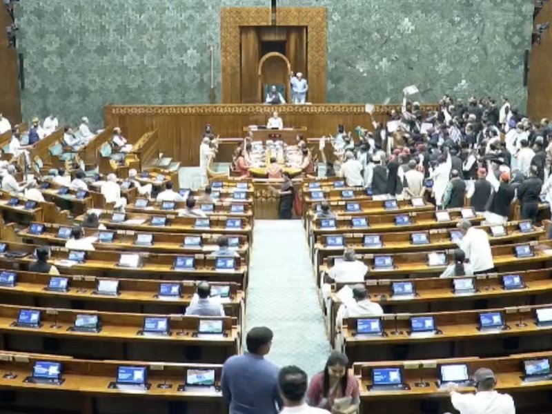 LS adjourned a minute after reconvening despite Speaker's assurance to discuss Oppn issues 