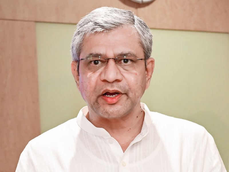 अश्लील कंटेंट पर सरकार की बड़ी कार्रवाई, पिछले 2 साल में 50 ओटीटी प्लेटफॉर्म किए ब्लॉक: अश्विनी वैष्णव