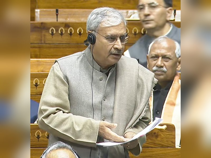 भारत की कुल प्राथमिक ऊर्जा आपूर्ति बढ़कर 39,055 पेटाजूल पहुंची, नवीकरणीय ऊर्जा क्षमता में भी बड़ी छलांग: मंत्री