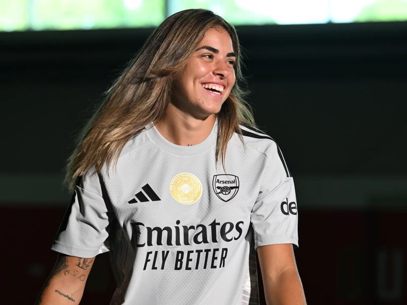 Arsenal Women sign Spain goalkeeper Misa Rodriguez on a free transfer from Real Madrid. 