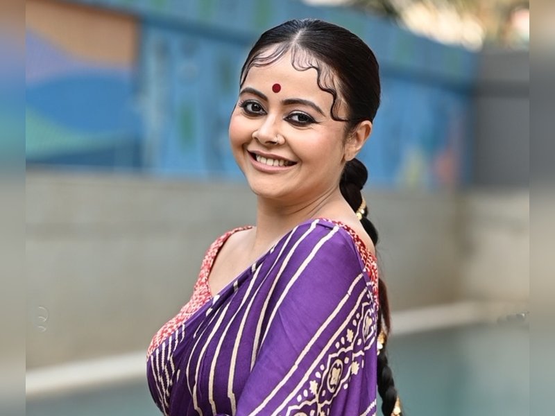 Devoleena Bhattacharjee questions presence of swords at student protest