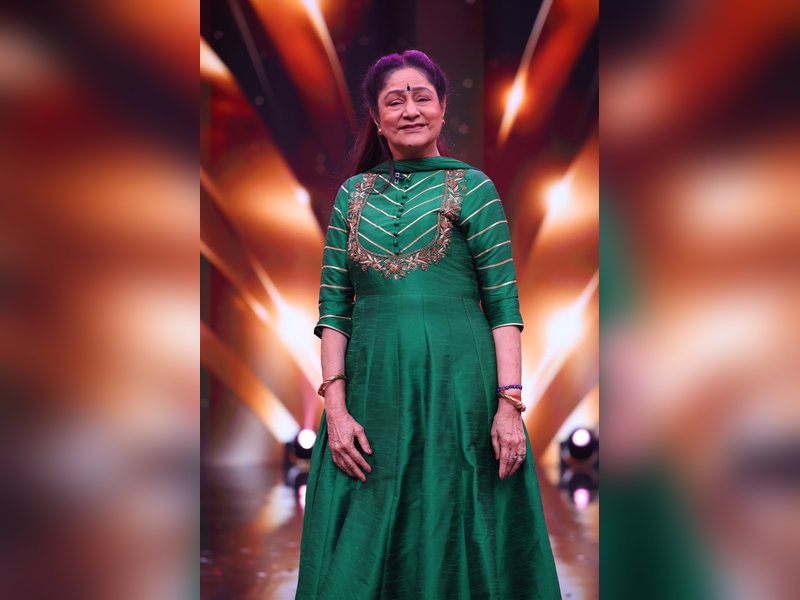Karisma Kapoor recalls Aruna Irani's dance in 'Haseena Maan Jaayegi': She was brilliant