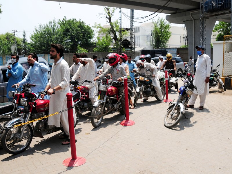 Pakistan hikes price of petrol by PKR 6.39, diesel by PKR 7.83 (File image)